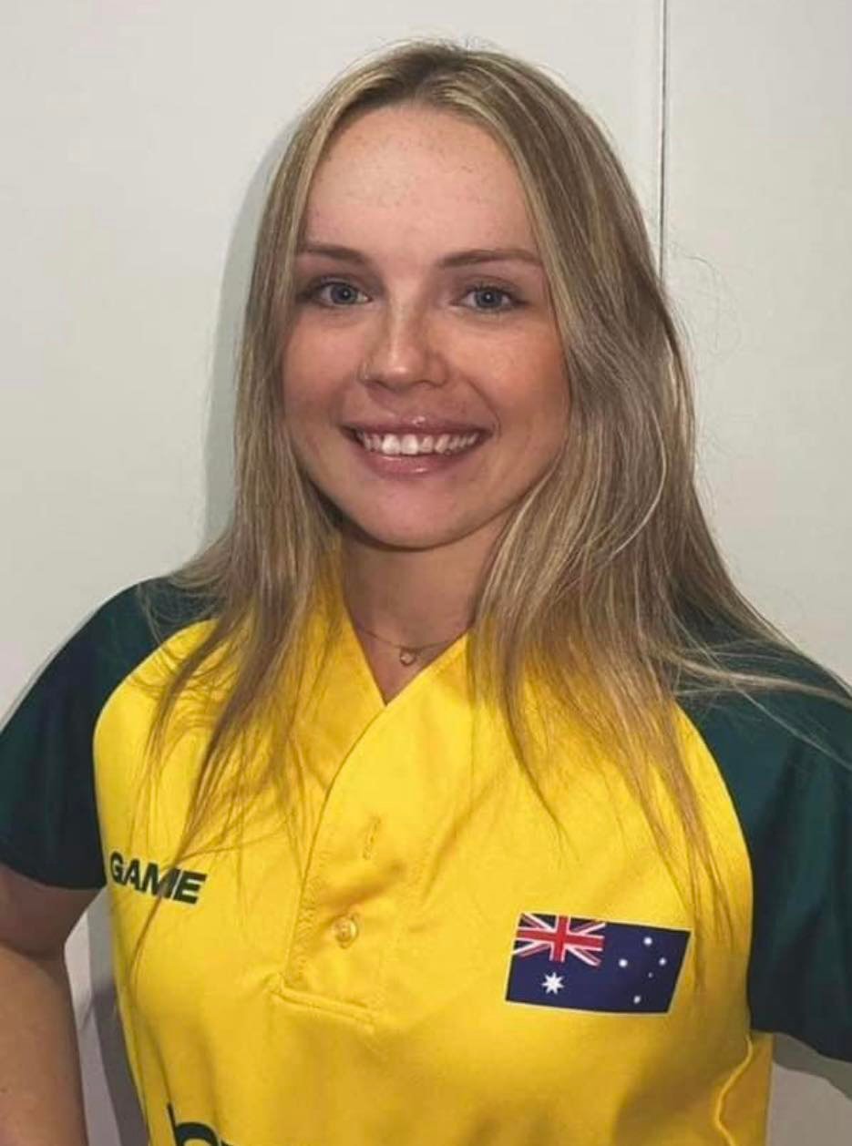 Neve Adams