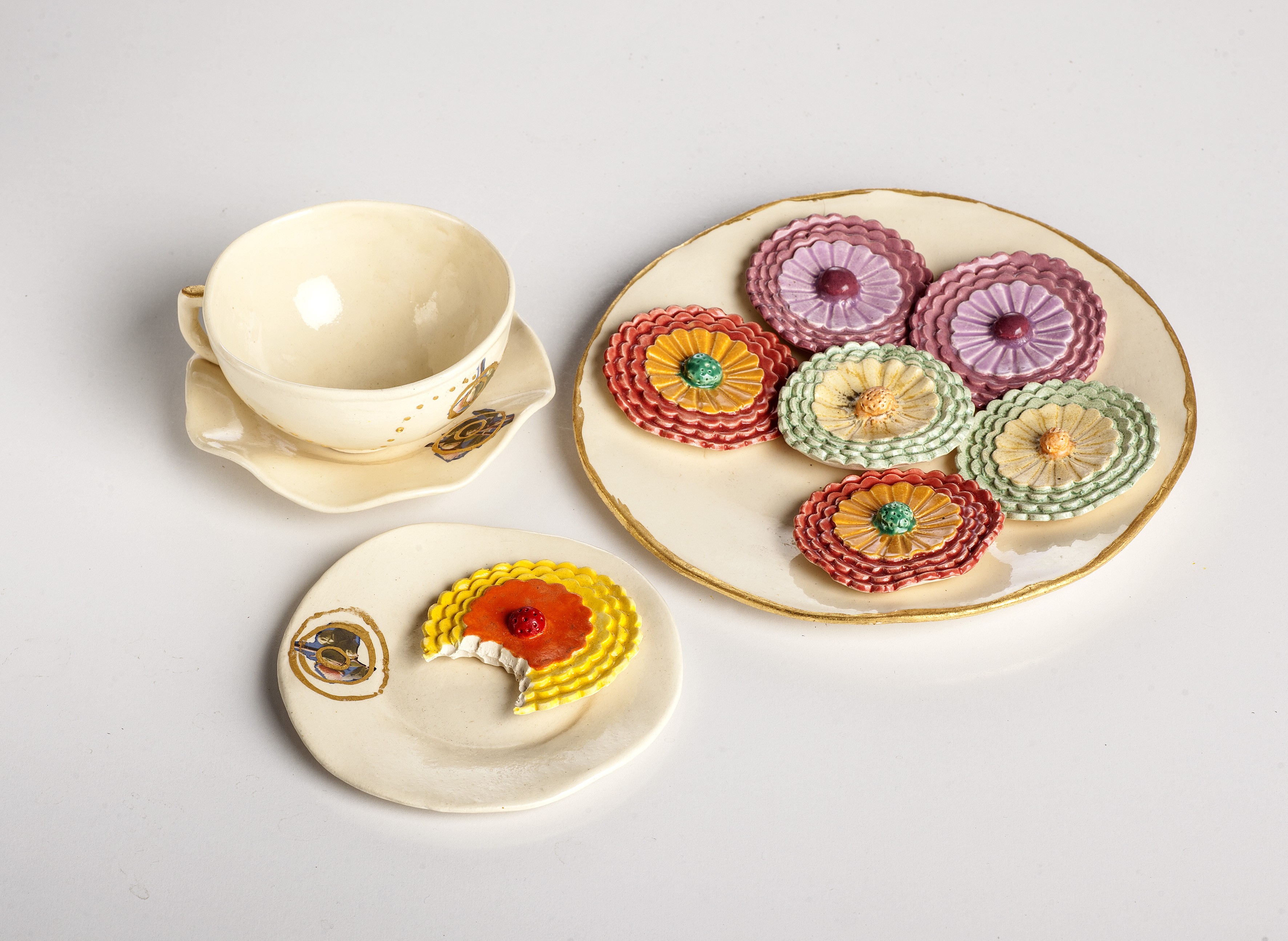 daisy cake art exhibition